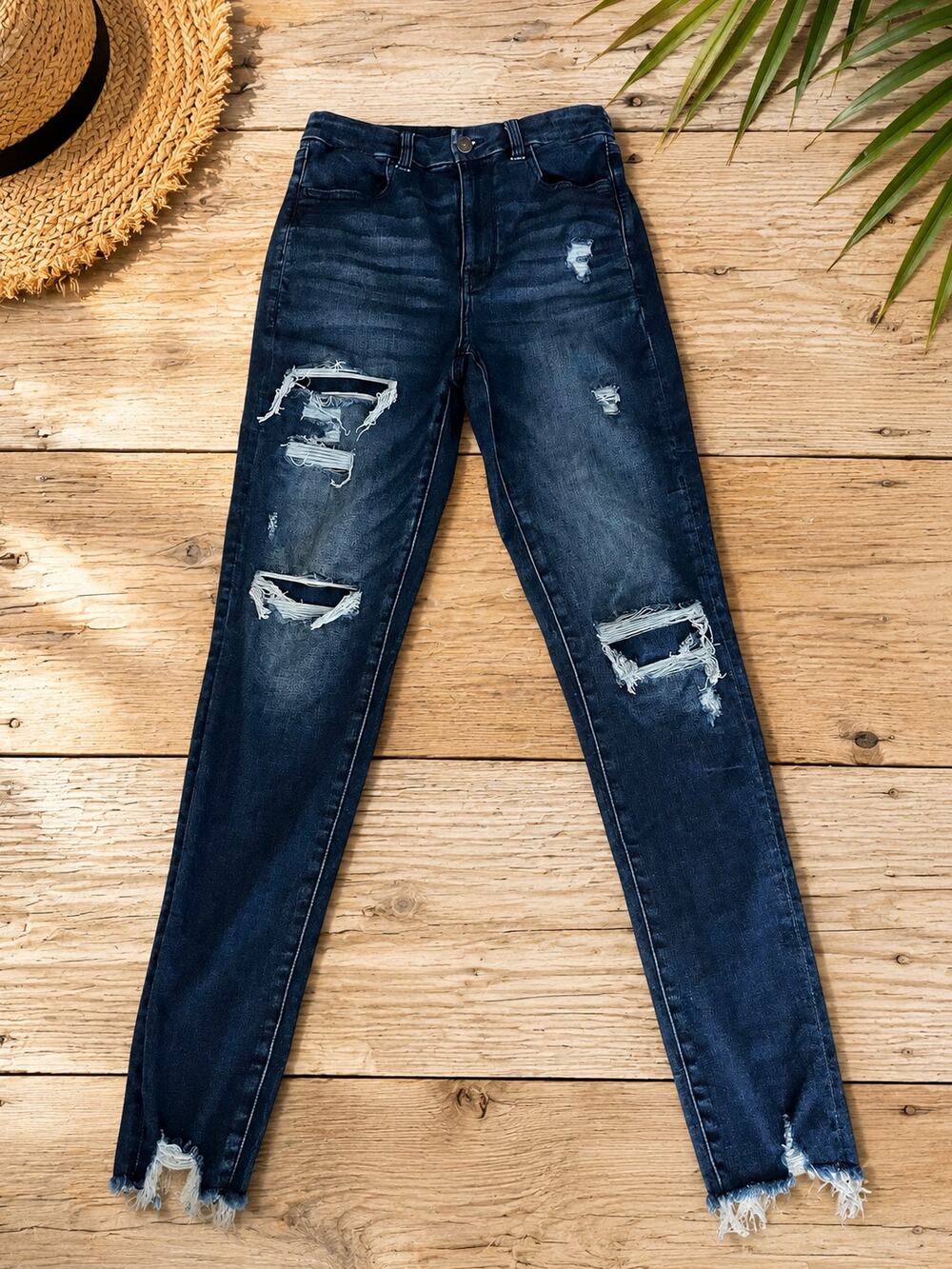 American Eagle Next Level Stretch Skinny Jeans Distressed Ripped Dark Wash Y2K